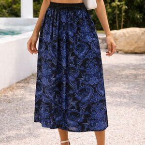 NWOT RNB Rich and Beautiful Blue Black Paisley Print Maxi Skirt Size Medium
